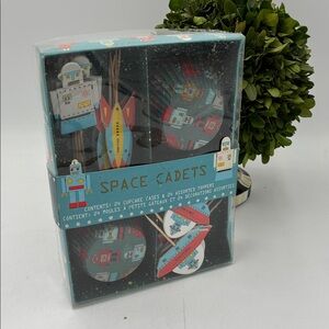 Williams Sonoma Space Cadet Cupcake Kit - Blue and Red
